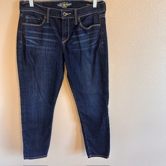 Lucky Brand Women's Dark Wash Denim Blue Sofia Capri Jeans 6 Stretch - Picture 2 of 10